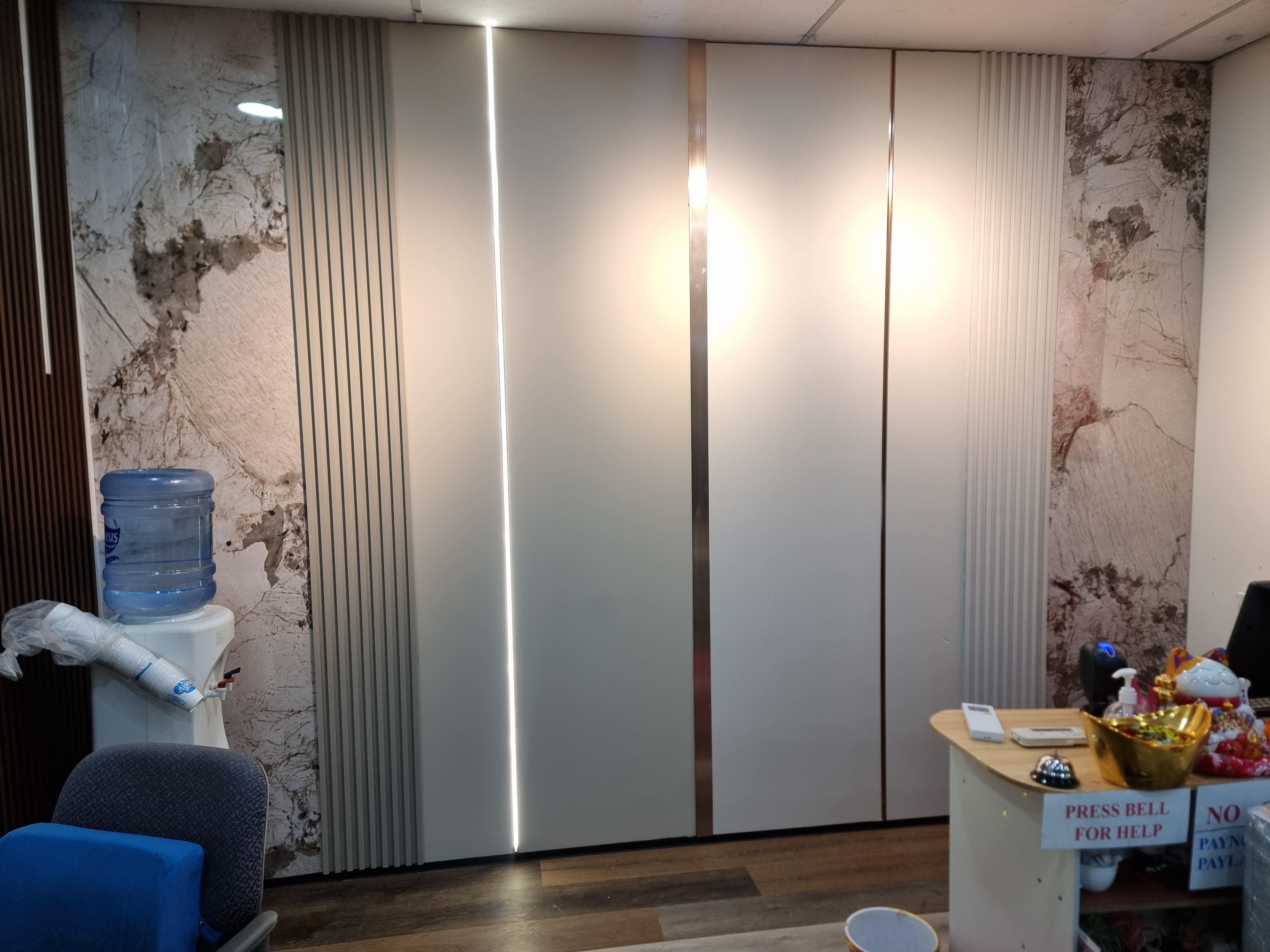 Elevate Wall Design: Discover the Perfect Blend of Fluted and Flat Panels